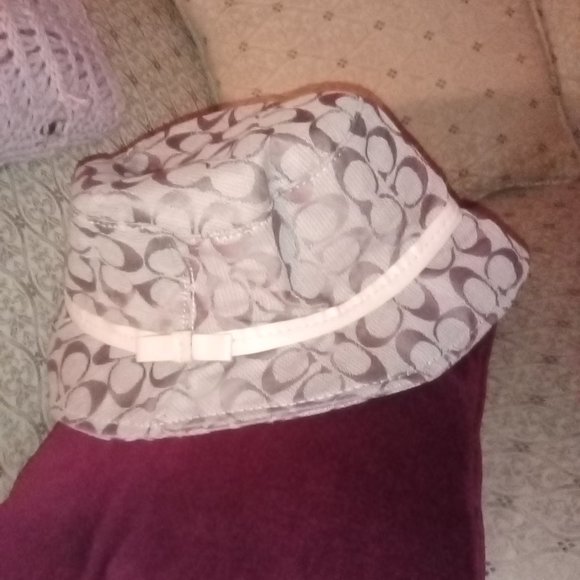Coach Bucket Hat - Picture 1 of 4